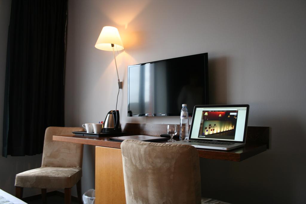 Hotel Sirius Huy Zewnętrze zdjęcie
